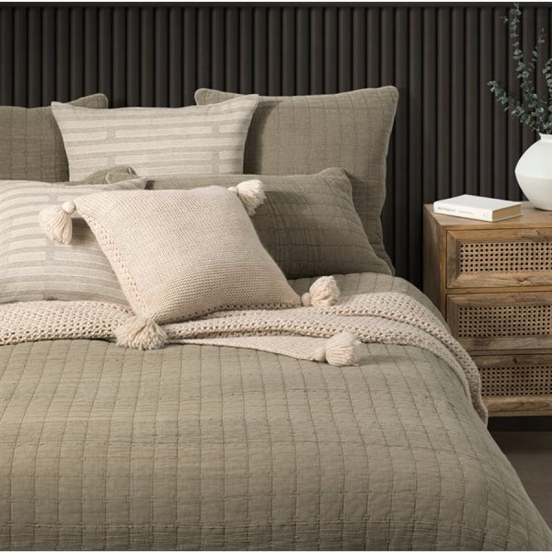 MOSS SOLID TAUPE COVERLET W/SHAMS - QUEEN