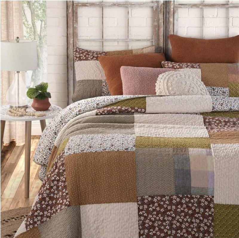 CLODI BOHO STYLE QUILT AND SHAMS